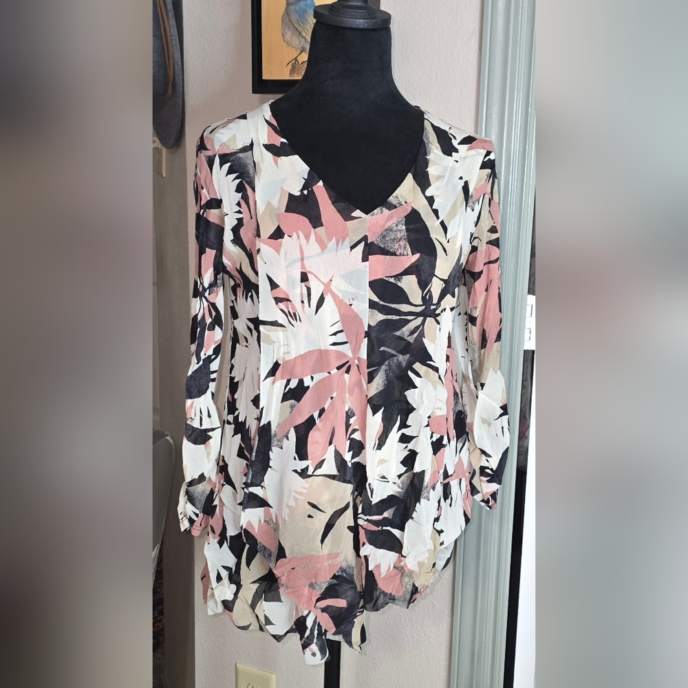 77 Alfani Multicolor Leaf Pattern Lighteeight Blouse (J)